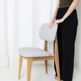 Krzesło tapicerowane do salonu