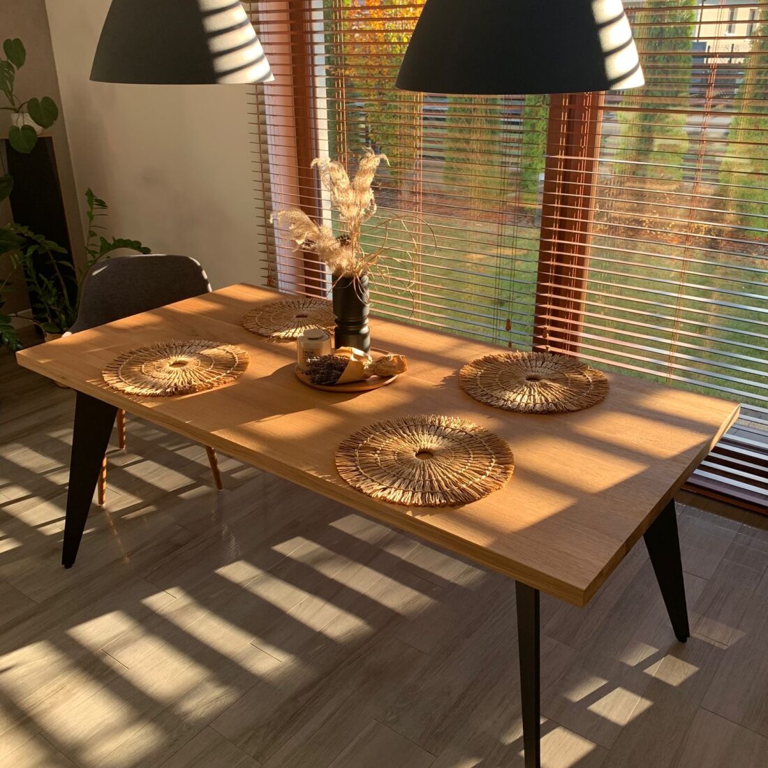 Stół z drewna dębowego SP10 Dębowy stół do salonu