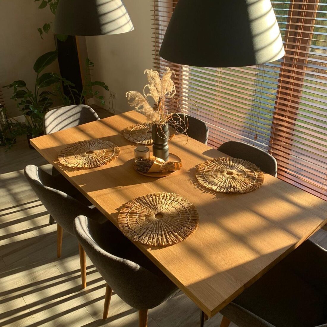 Stół z drewna dębowego SP10 Dębowy stół do jadalni