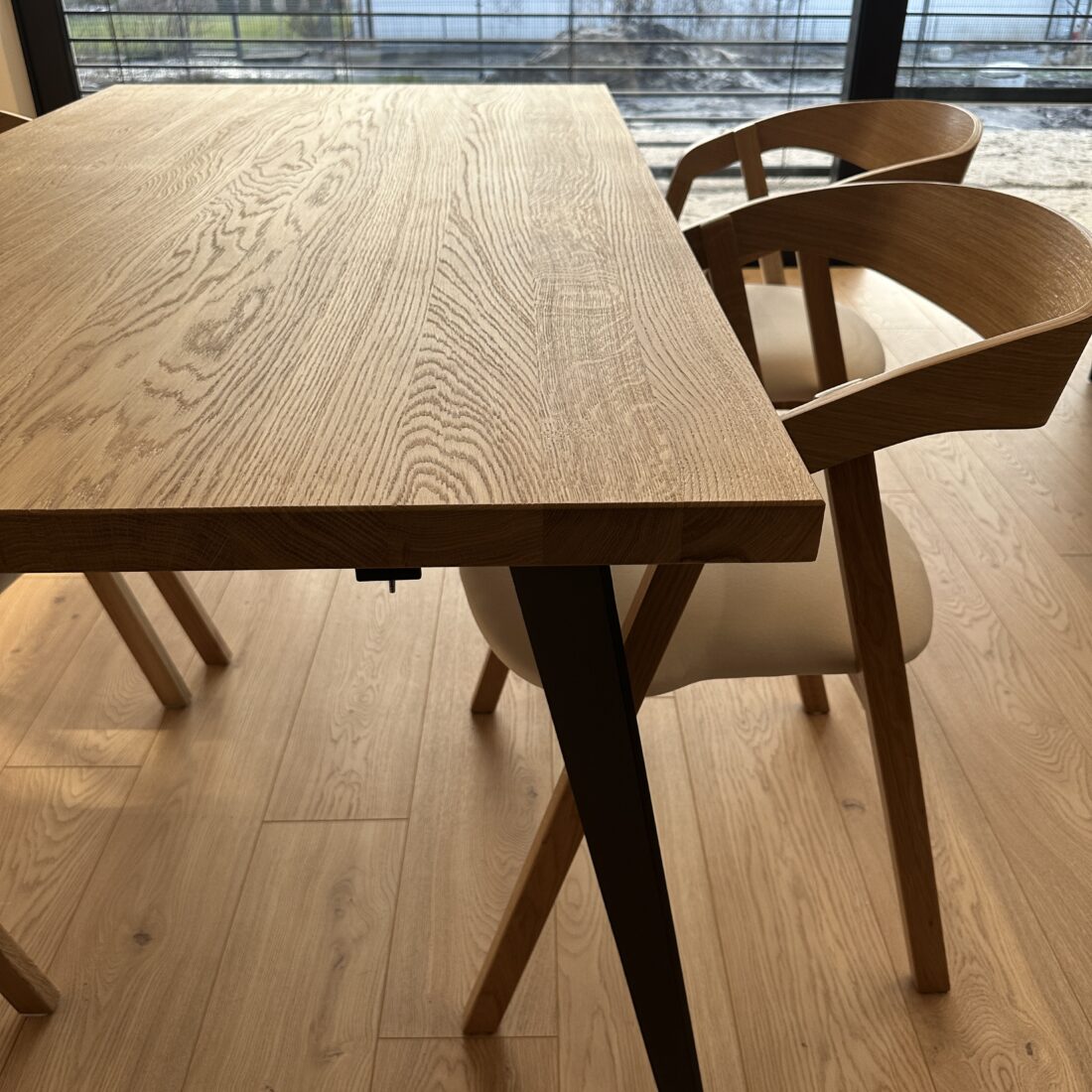 Stół z drewna dębowego SP10 Rozkładany stół dębowy