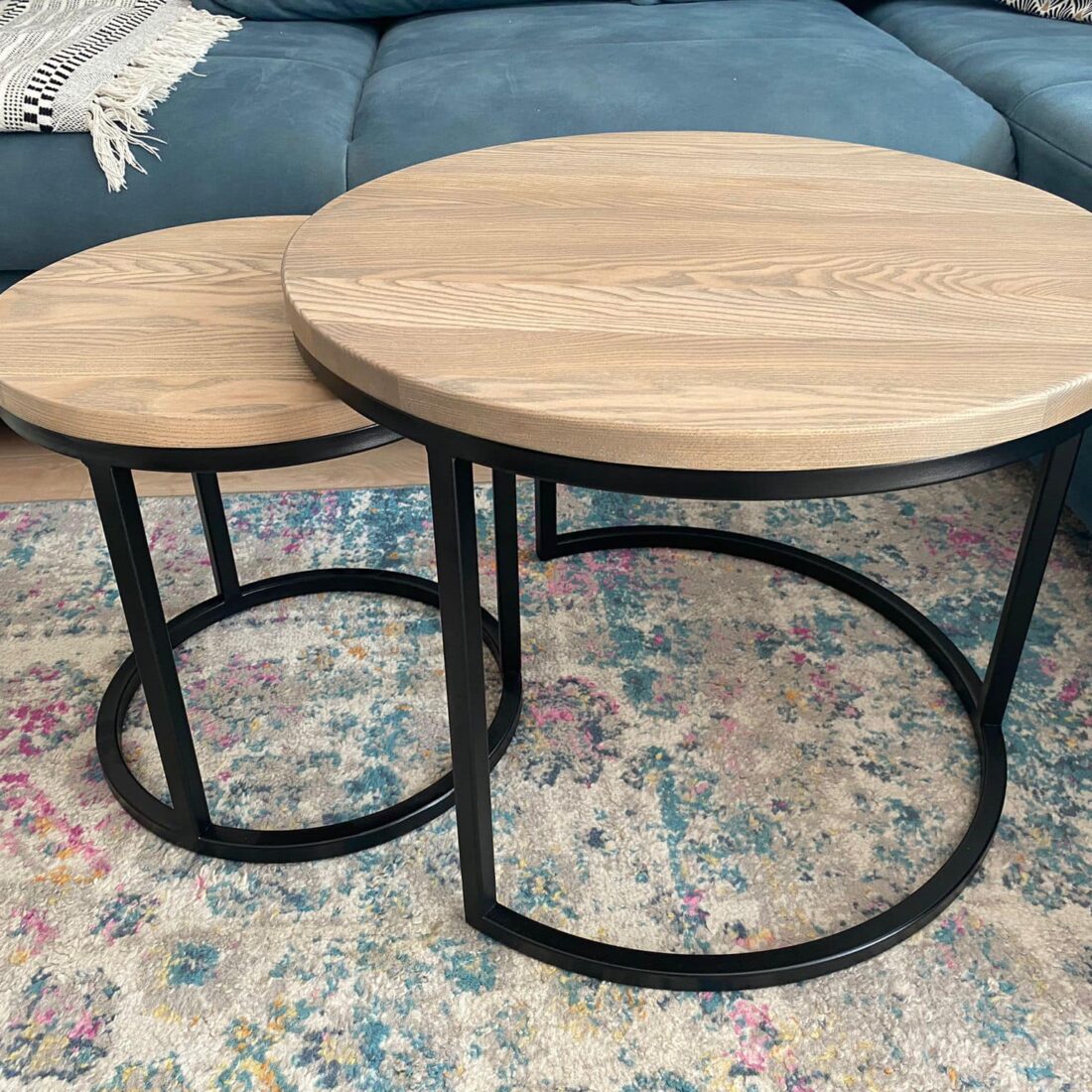 Stolik SK1 z drewna dębowego Stolik z blatem z drewna jesionu