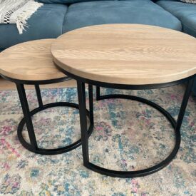 Stolik z blatem z drewna jesionu