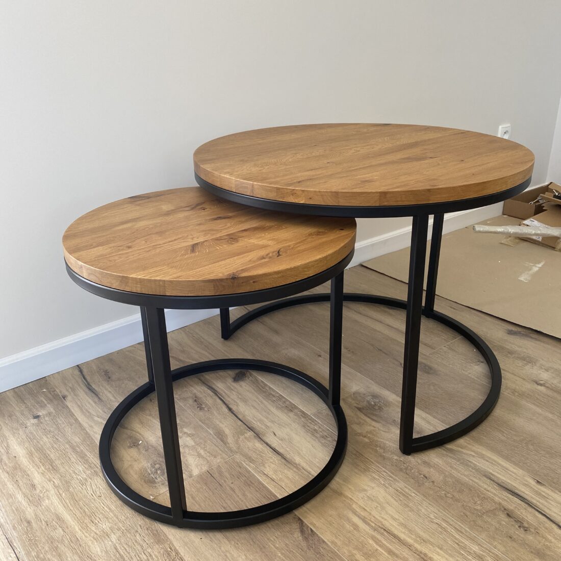 Stolik SK1 z drewna dębowego Idealny stolik kawowy