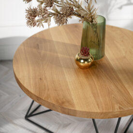 Drewniany stolik kawowy