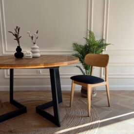 Dębowy stół do salonu