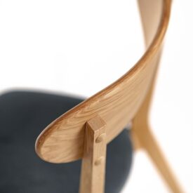 krzeslo_z_drewna_debowego_Eris_I_galeria03