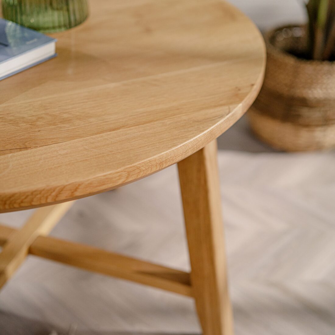 stolik_kawowy_z_drewna_debowego_sk14_img05 stolik_kawowy_z_drewna_debowego_sk14_img05