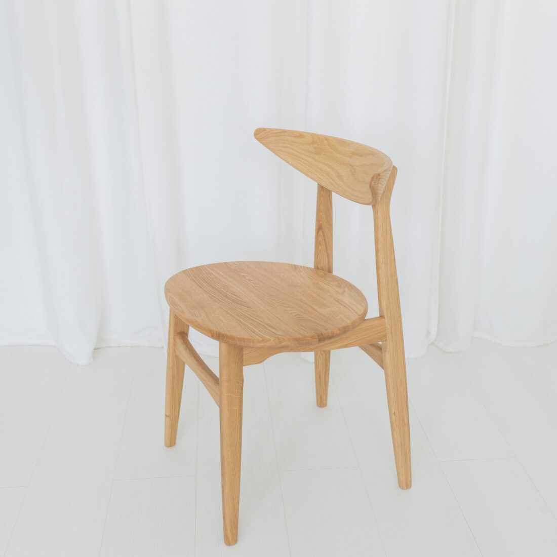 krzeslo-uzo-ii-drewniane-siedzisko-prod-gal04 krzeslo-uzo-ii-drewniane-siedzisko-prod-gal04