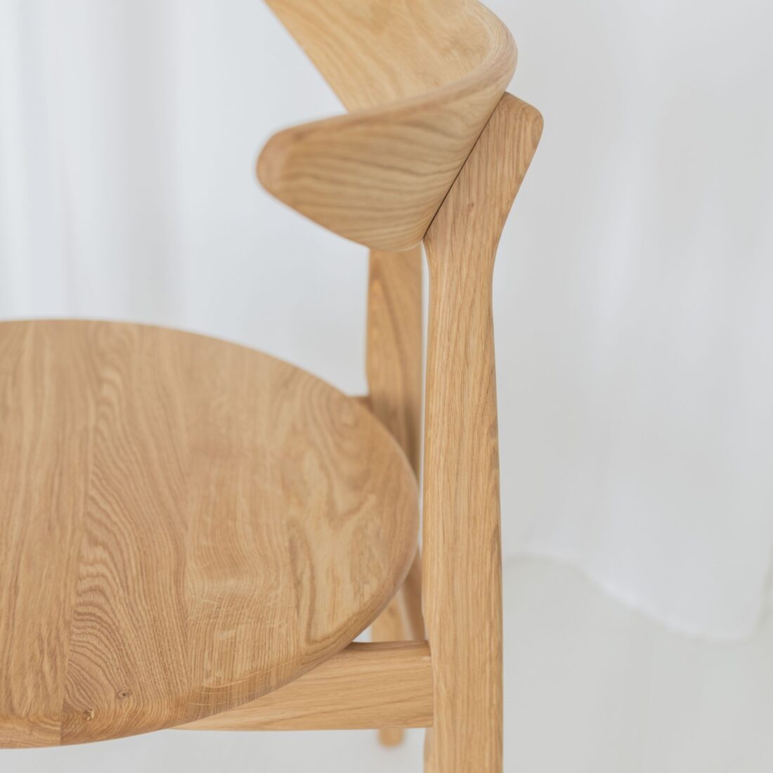 krzeslo-uzo-ii-drewniane-siedzisko-prod-gal05 krzeslo-uzo-ii-drewniane-siedzisko-prod-gal05