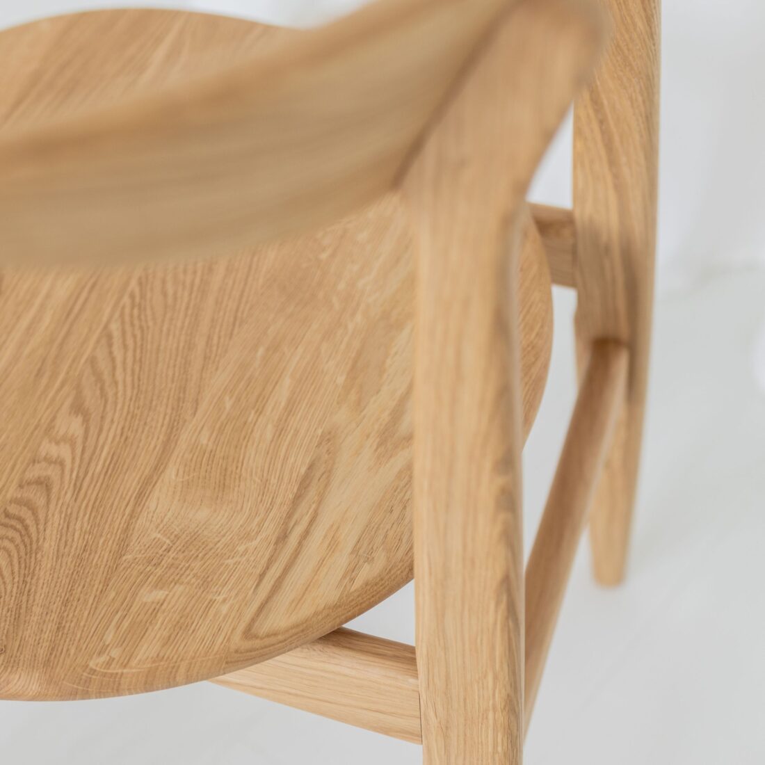 krzeslo-uzo-ii-drewniane-siedzisko-prod-gal09 krzeslo-uzo-ii-drewniane-siedzisko-prod-gal09