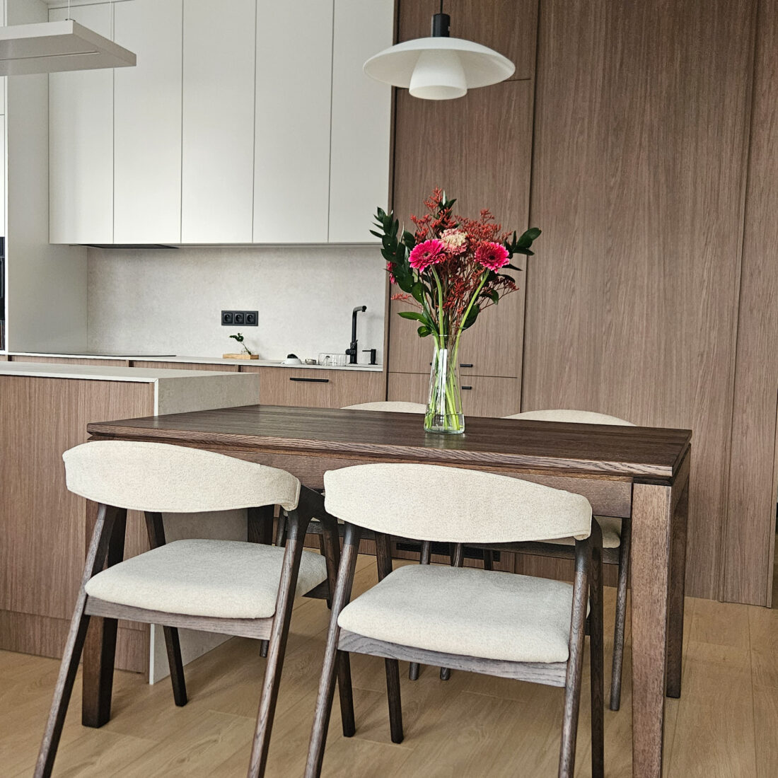 20251025_140358 20251025_140358